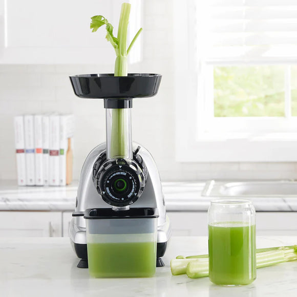Juicing vs Blending:  Which is best and why